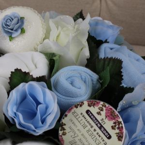 Deluxe Pampering Bouquet Blue - Image 4
