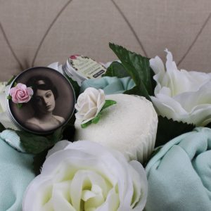 Deluxe Pampering Bouquet Mint - Image 3