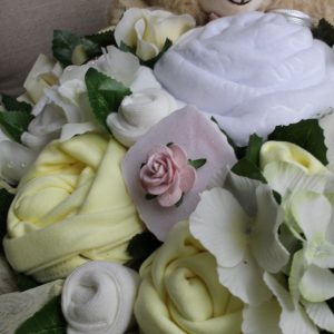 Luxurious Pampering Bouquet - Lemon - Image 3