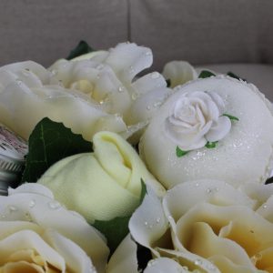 Superior Pampering Bouquet Lemon - Image 3