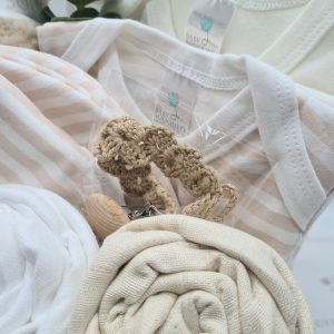Torver In beige - a baby gift box packed full of baby clothing.